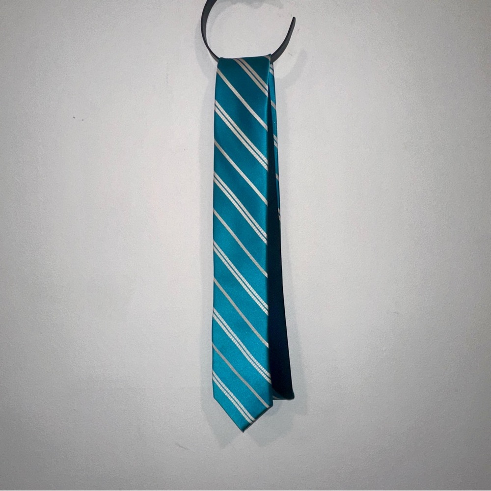 Tommy Hilfiger Aqua Blue White Diagonal Striped THIN CLASSIC SILK TIE Turquoise